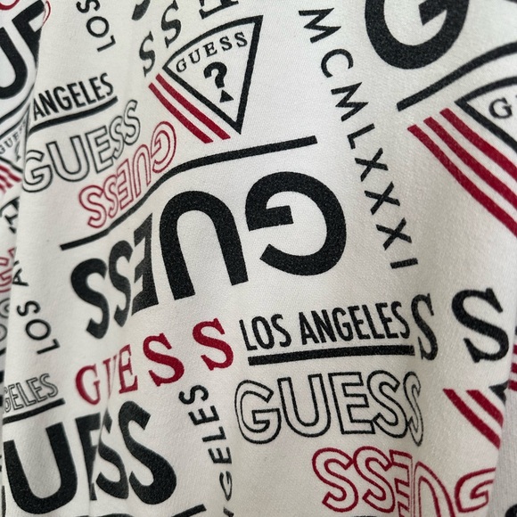 β€οΈβπ₯ GUESS White Logo Sweatshirt +FREE GIFT! - Picture 4 of 5